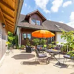Obstwiese Apartman